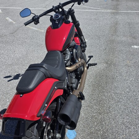 2023 Harley-Davidson® Fat Bob® 114 REDLINE RED thumb 3