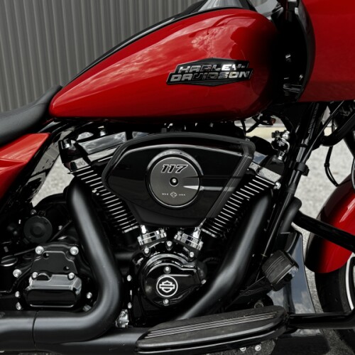 2024 Harley-Davidson® Road Glide™ Whiskey Fire - Black Finish thumb 3