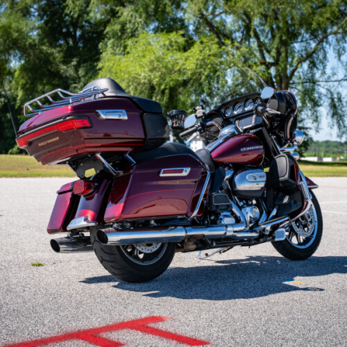 2017 Harley-Davidson® Ultra Limited FLHTK thumb 2