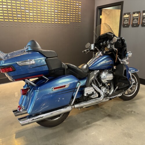 2014 Harley-Davidson® Ultra Limited Custom Colour Daytona Blue thumb 2