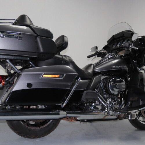 2014 Harley-Davidson® Electra Glide® Ultra Classic® Grey Colorblocked thumb 3