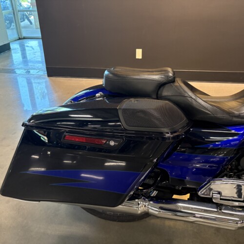 2017 Harley-Davidson® CVO™ Street Glide® Candy Cobalt/Indigo Ink with Mirror Chrome Aggressor Wheels thumb 0