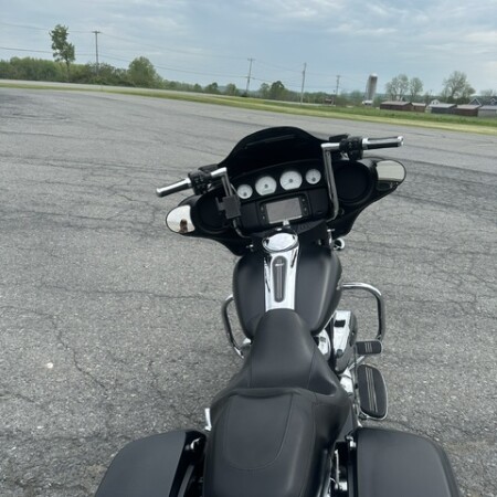 2017 Harley-Davidson® Street Glide® Black Denim thumb 2