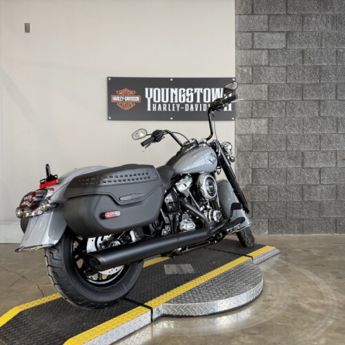 2026 Harley-Davidson® Heritage Classic FLHC - SOLO TRIM thumb 2