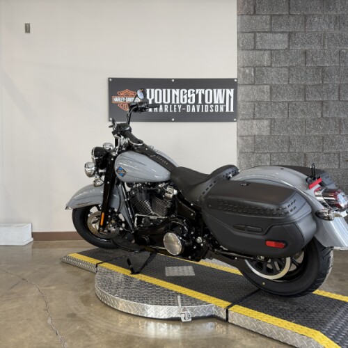 2026 Harley-Davidson® Heritage Classic FLHC - SOLO TRIM thumb 0