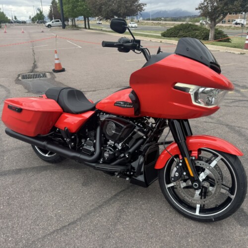 2026 Harley-Davidson® Road Glide® thumb 3