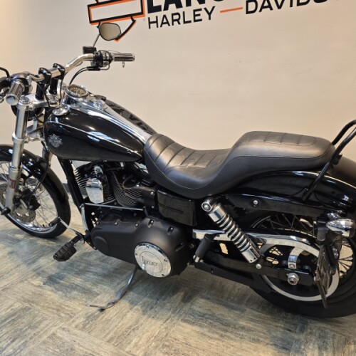 2016 Harley-Davidson® Wide Glide® Vivid Black FXDWG thumb 1