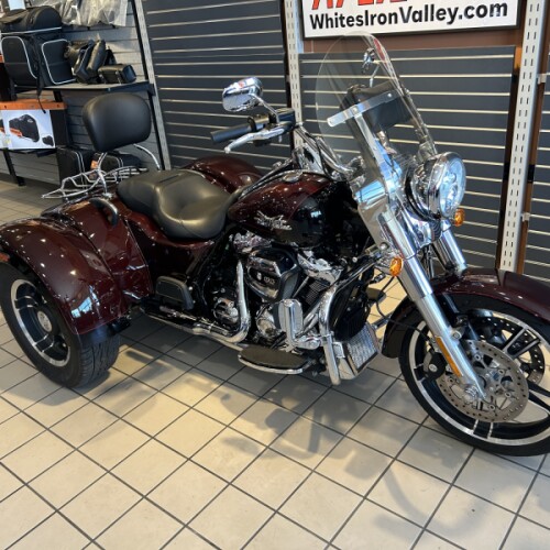 2022 H-D FLRT Freewheeler® 114ci thumb 2