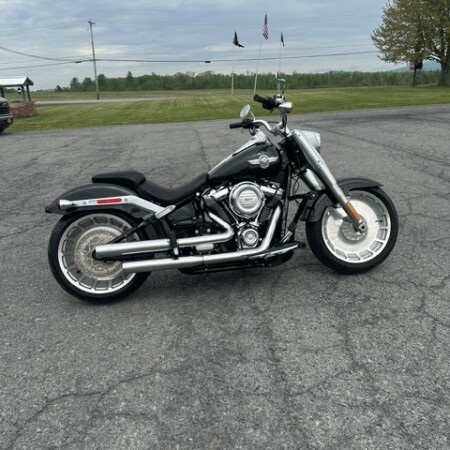 2018 Harley-Davidson® Fat Boy® Black Tempest thumb 3