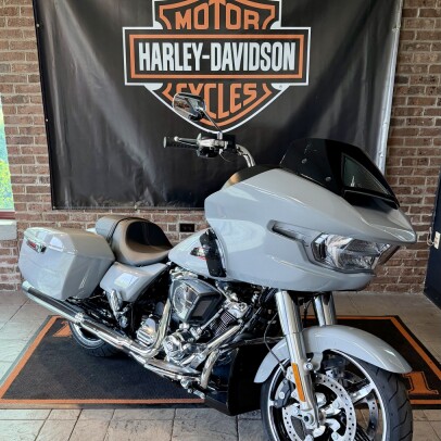 2025 Harley-Davidson® Road Glide® Billiard Gray thumb 3