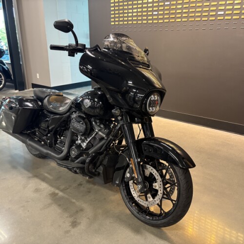 2021 Harley-Davidson® Street Glide® Special Vivid Black - Black Finish thumb 3