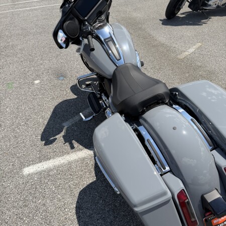 2026 Harley-Davidson® Street Glide® DRK BILIARD GRY thumb 1