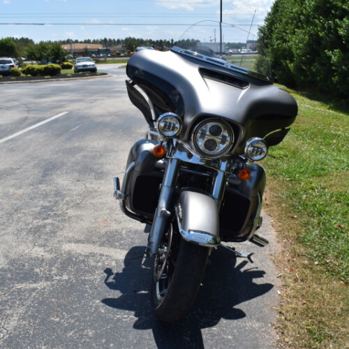 2017 Harley-Davidson® Electra Glide® Ultra Classic® thumb 2