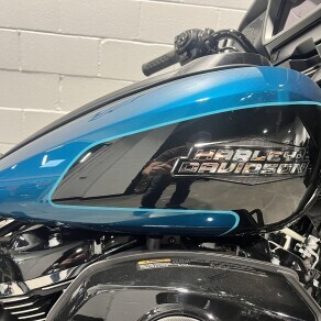 2026 Harley-Davidson® Street Glide® Teal Thunder / Vivid Black FLHX thumb 3
