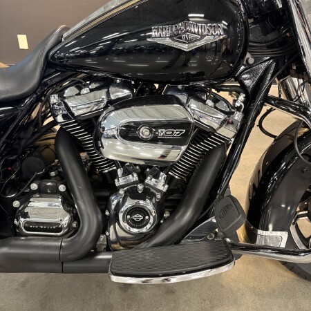 2017 Harley-Davidson® Road King® Vivid Black thumb 1