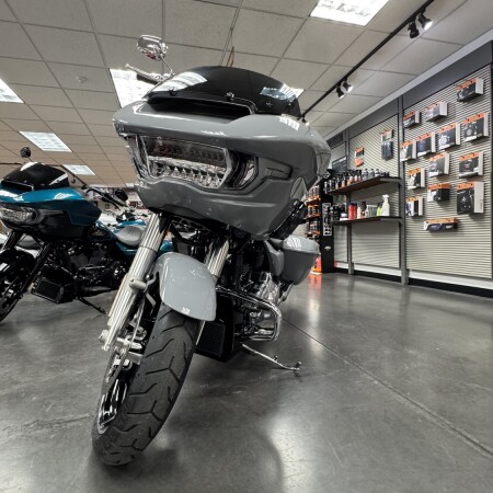 FLTRX 2026 Road Glide® thumb 3