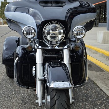 2020 Tri Glide® Ultra FLHTCUTG thumb 1