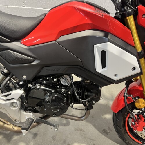 2019 Honda Grom™ ABS Cherry Red thumb 1