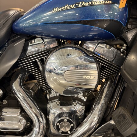 2014 Harley-Davidson® Ultra Limited Custom Colour Daytona Blue thumb 1