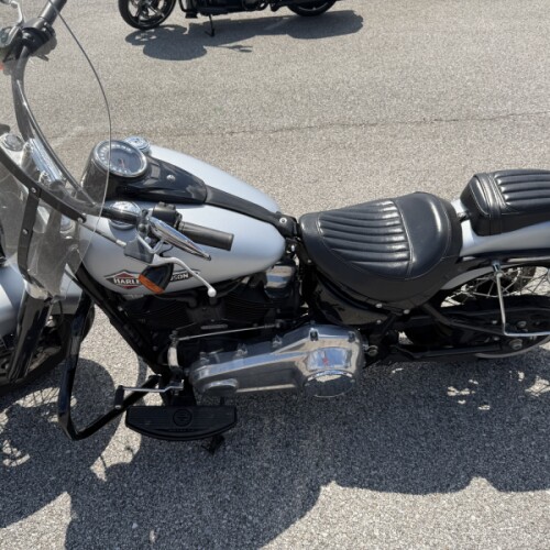 2020 Harley-Davidson® Softail Slim® Barracuda Silver Denim thumb 0