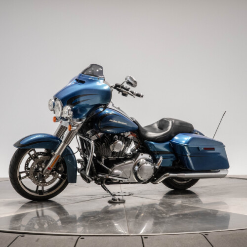 2014 HARLEY-DAVIDSON FLHX STREET GLIDE in Daytona Blue thumb 0