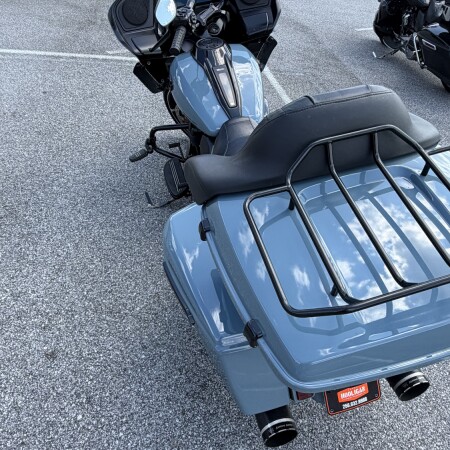 2024 Harley-Davidson® Road Glide® Sharkskin Blue thumb 1