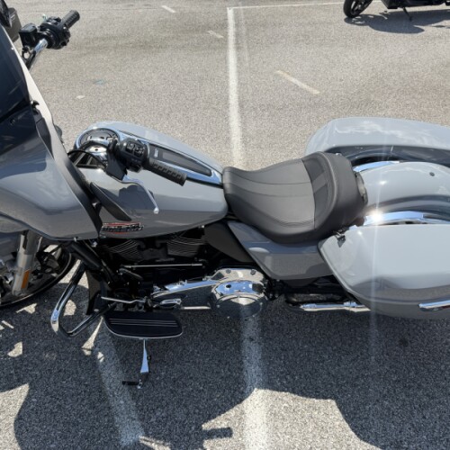 2026 Harley-Davidson® Street Glide® DRK BILIARD GRY thumb 0