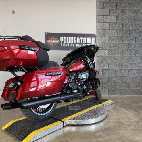 2026 Harley-Davidson® Street Glide Limited FLHXL thumb 2