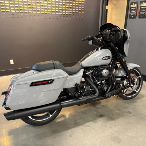 2025 Harley-Davidson® Street Glide® Billiard Gray - Black Finish thumb 2