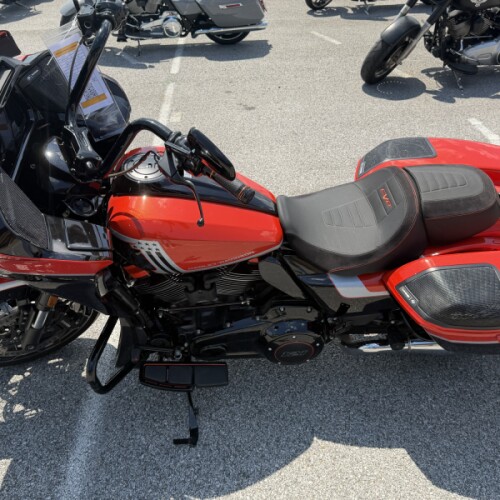 2024 Harley-Davidson CVO™ Road Glide® thumb 0