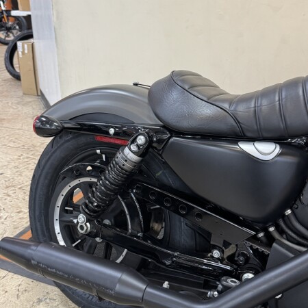 XL 883N 2018 Iron 883™ thumb 0