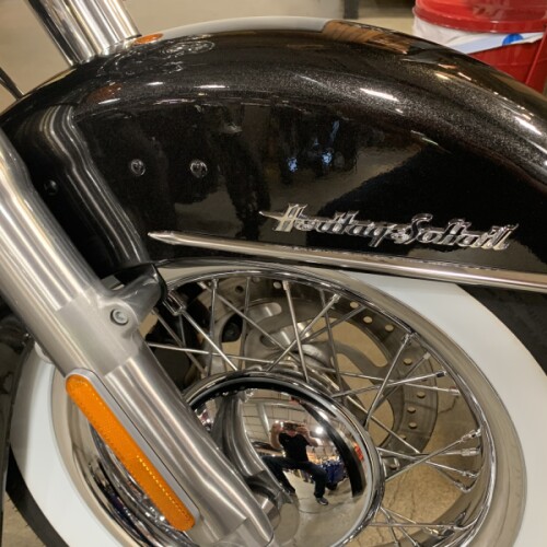 2017 Harley-Davidson® Heritage Softail® Classic Black Quartz thumb 2