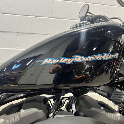 2006 Harley-Davidson® Sportster 883R Vivid Black XL883R thumb 3