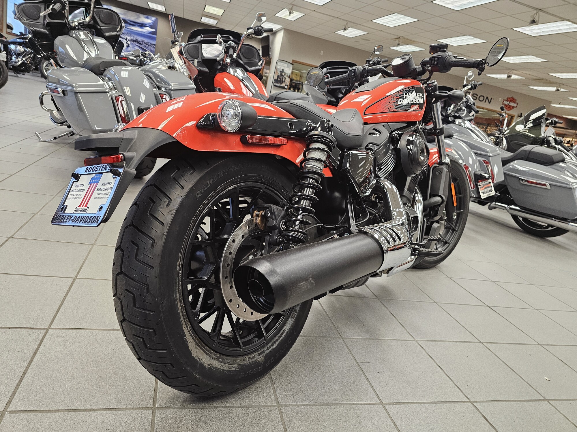 RH975 2026 Nightster®, photo 8