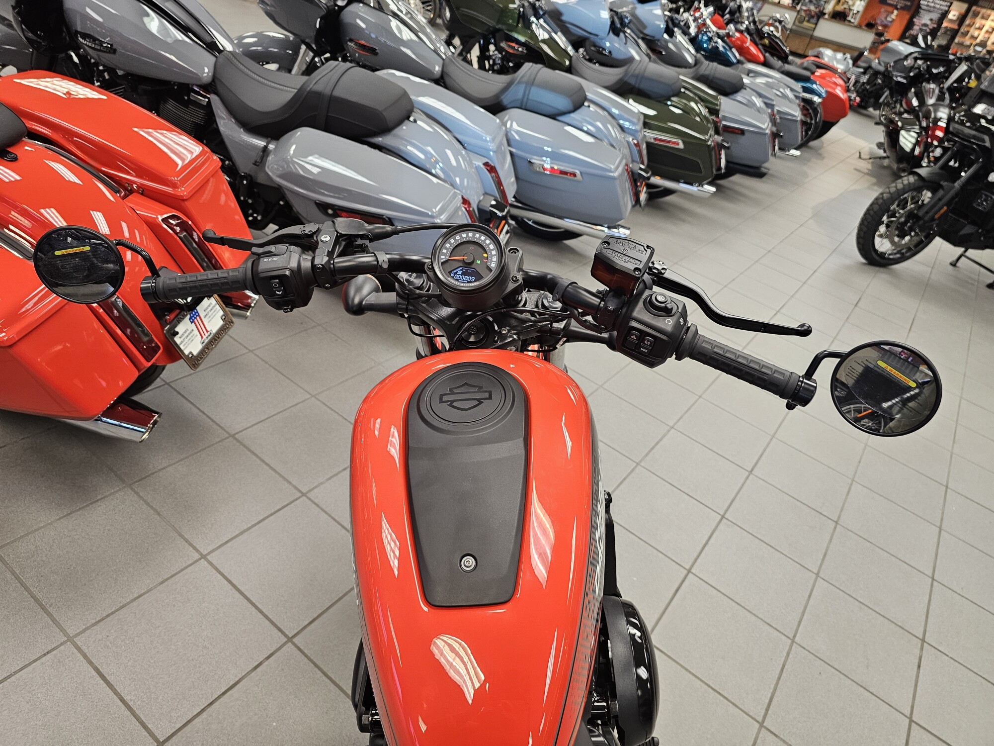 RH975 2026 Nightster®, photo 22