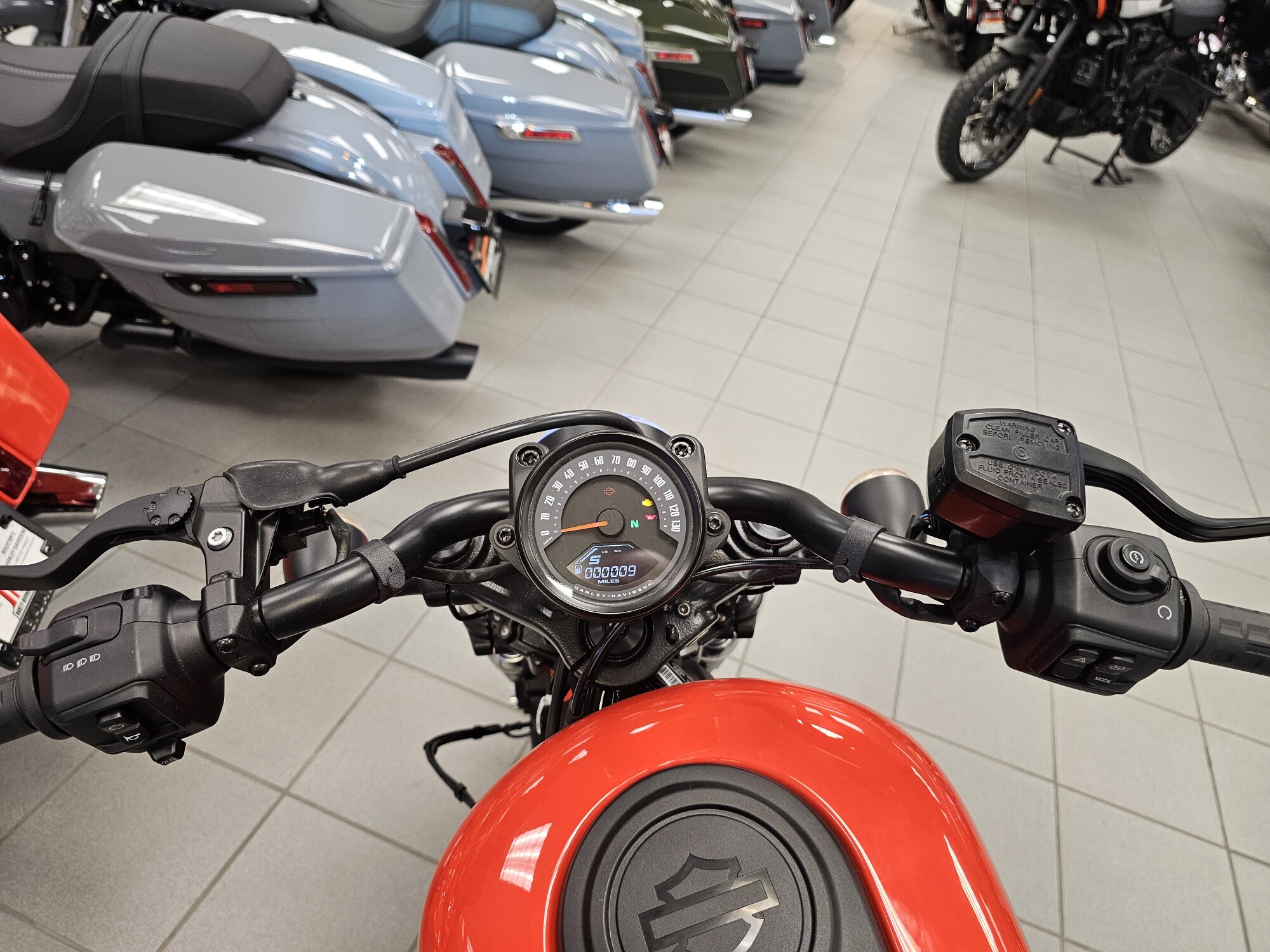 RH975 2026 Nightster®, photo 23