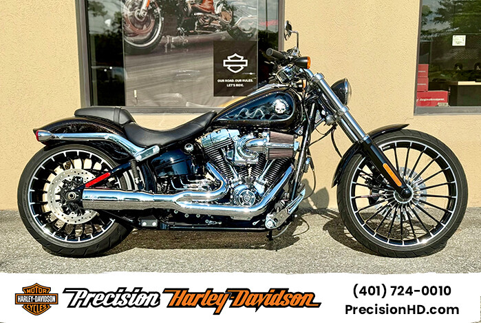 2017 Harley-Davidson® Breakout® FXSB - FACTORY CUSTOM PAINT & LOW MILES