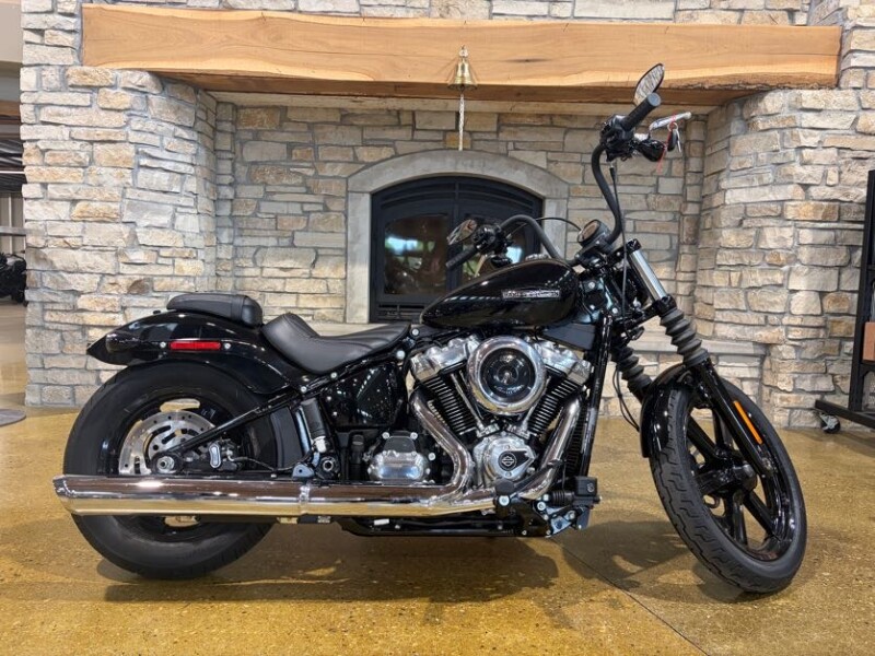 FXBB 2025 Street Bob™
