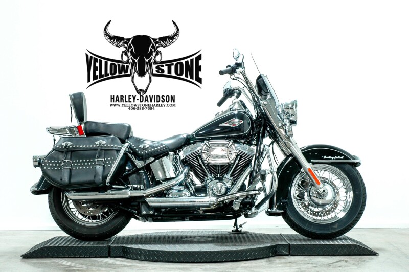 2015 Harley-Davidson® Heritage Softail® Classic Vivid Black
