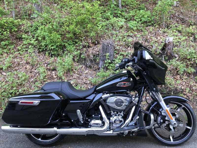 2025 Harley-Davidson® Street Glide® Vivid Black