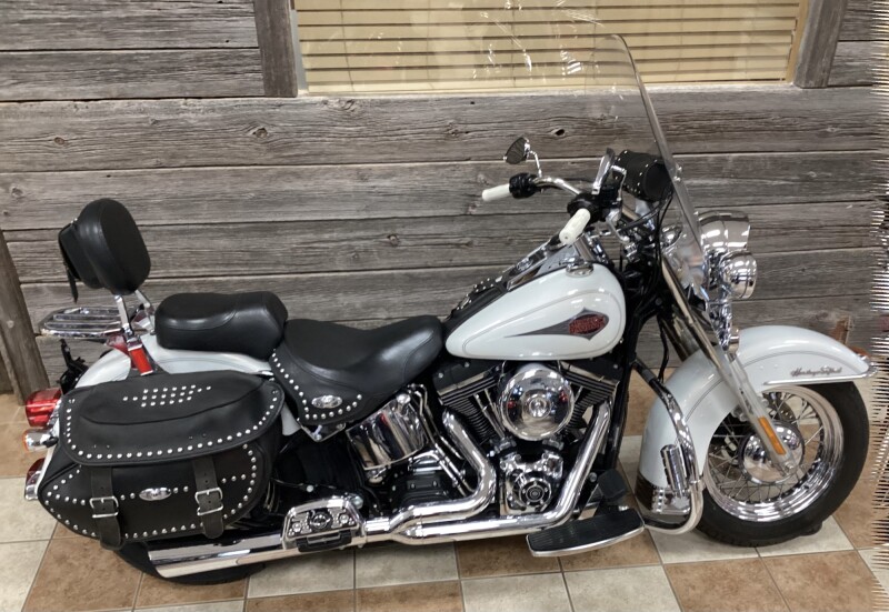 2000 Harley-Davidson® Heritage Softail® Classic Pearl White