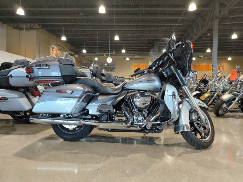 2014 Harley-Davidson® Ultra Limited Two-Tone Charcoal Pearl/Brilliant Silver Pearl