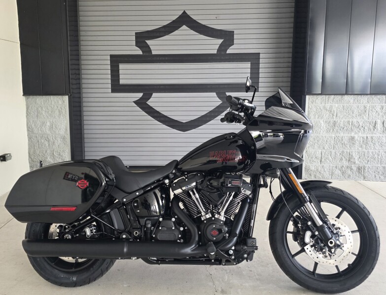 2026 Harley-Davidson® Low Rider® ST Vivid Black Black Trim