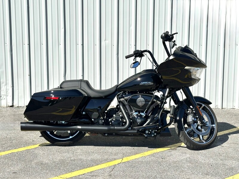 2025 Harley-Davidson® Road Glide® Vivid Black