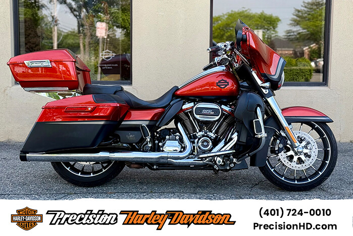 2018 Harley-Davidson® CVO™ Street Glide® FLHXSE