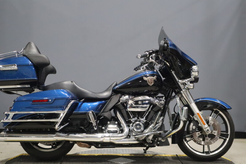 2018 Harley-Davidson® 115th Anniversary Street Glide® FLHXANV