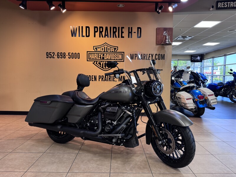 2018 Harley-Davidson® Road King® Special Industrial Gray Denim