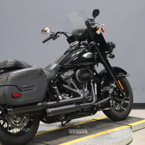 2024 Harley-Davidson® Heritage Classic FLHCS thumb 1