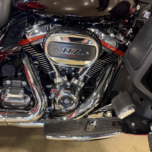 FLHTCUTGSE 2021 CVO™ Tri Glide® thumb 3