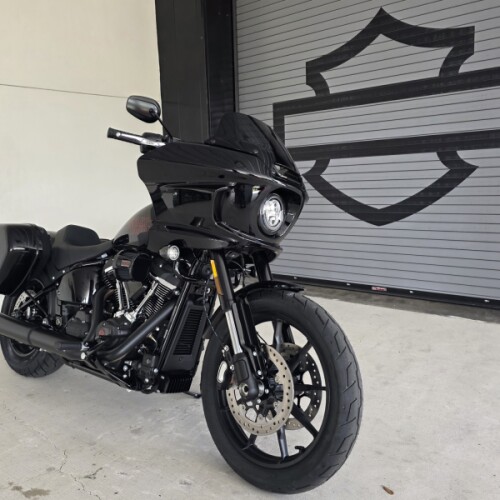 2026 Harley-Davidson® Low Rider® ST Vivid Black Black Trim thumb 3